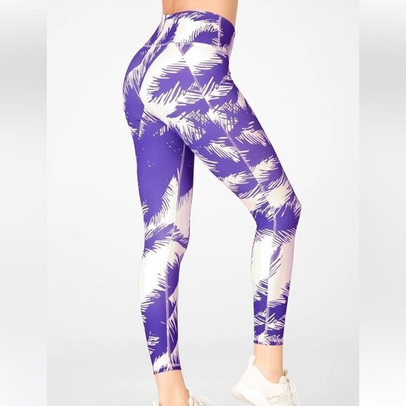 Fabletics High-Waisted Leggings Printed
PureLuxe 7/8 Size M Paradiso - Picture 2 of 7